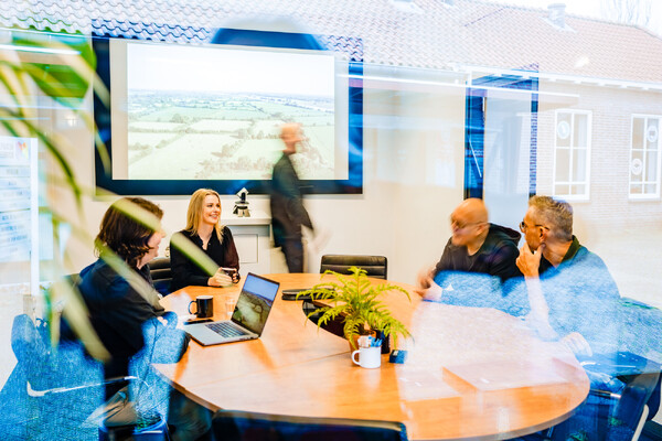 <em>Complete one-pager website</em> Professioneel online op 1 pagina - snel, mobielvriendelijk en gericht op leads